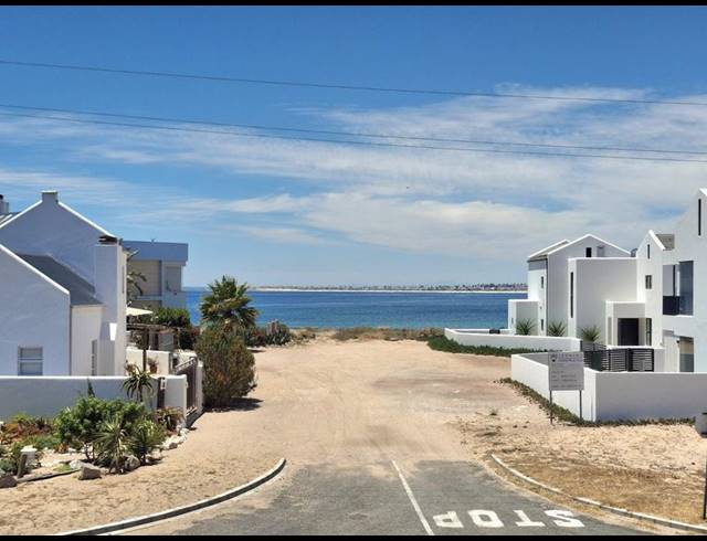 4 BEDROOM HOUSE FOR SALE IN BRITANNIA BAY